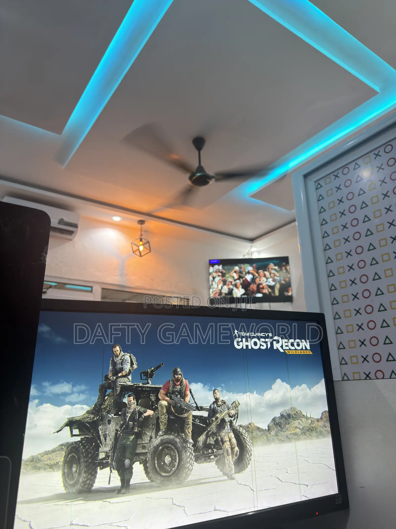 PS4 FAT WITH 2 Controllers and Loaded Games