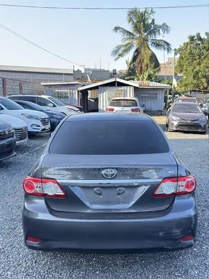 Toyota Corolla LE 4dr Sedan (1.8L 4cyl 4A) 2013 Gray