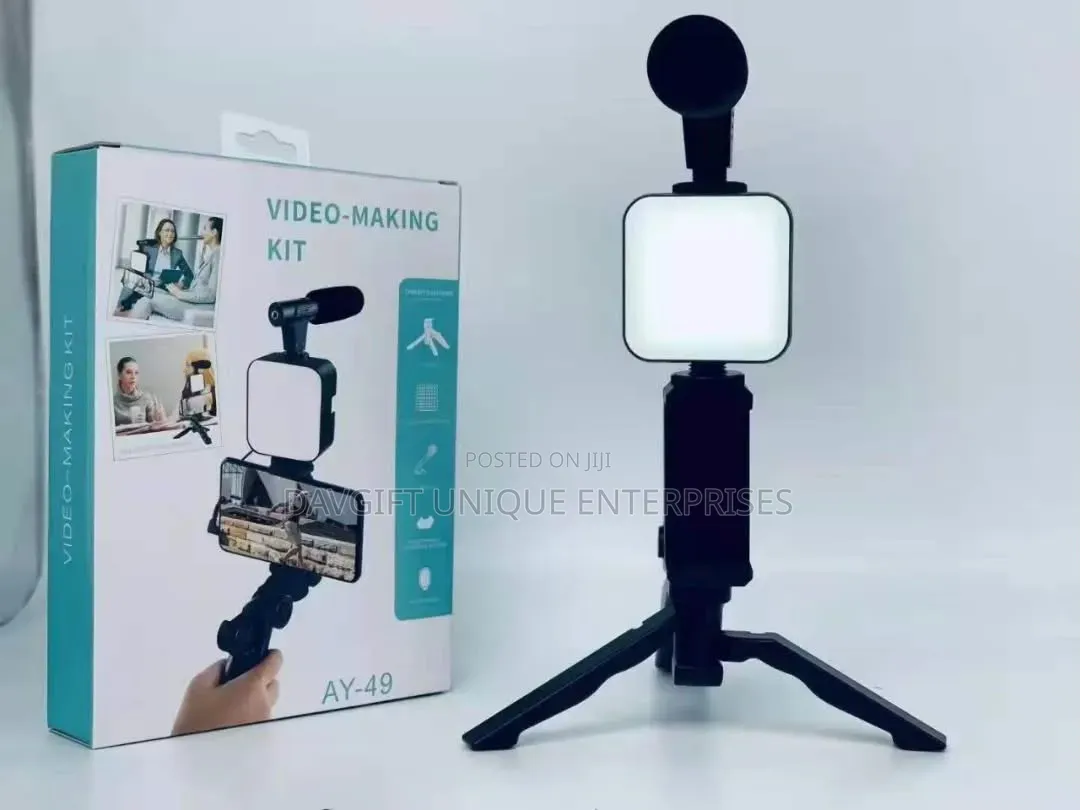 Original Quality Vblog Set With Mic, Remote and Light