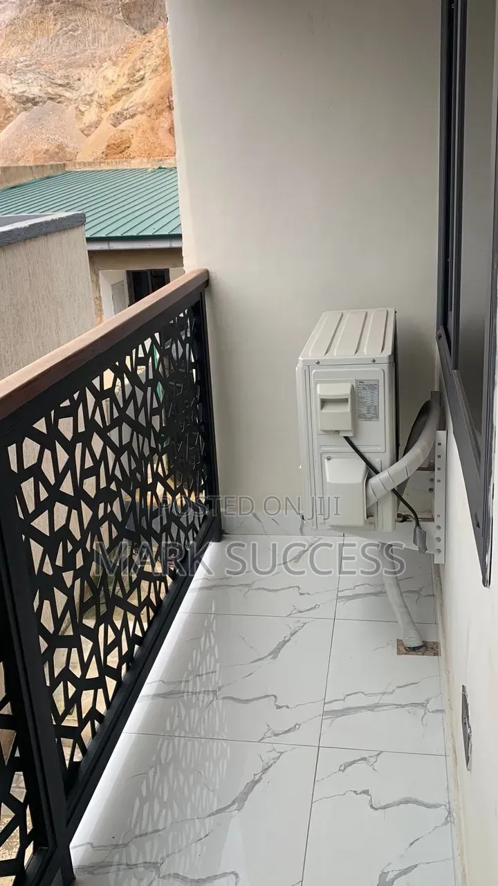 3bdrm Duplex in Toll Booth for sale