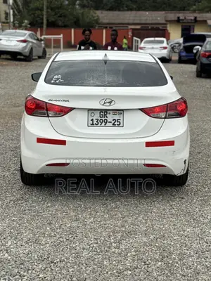 Hyundai Elantra Limited Sedan FWD (1.8L 4cyl 6A) 2013 White