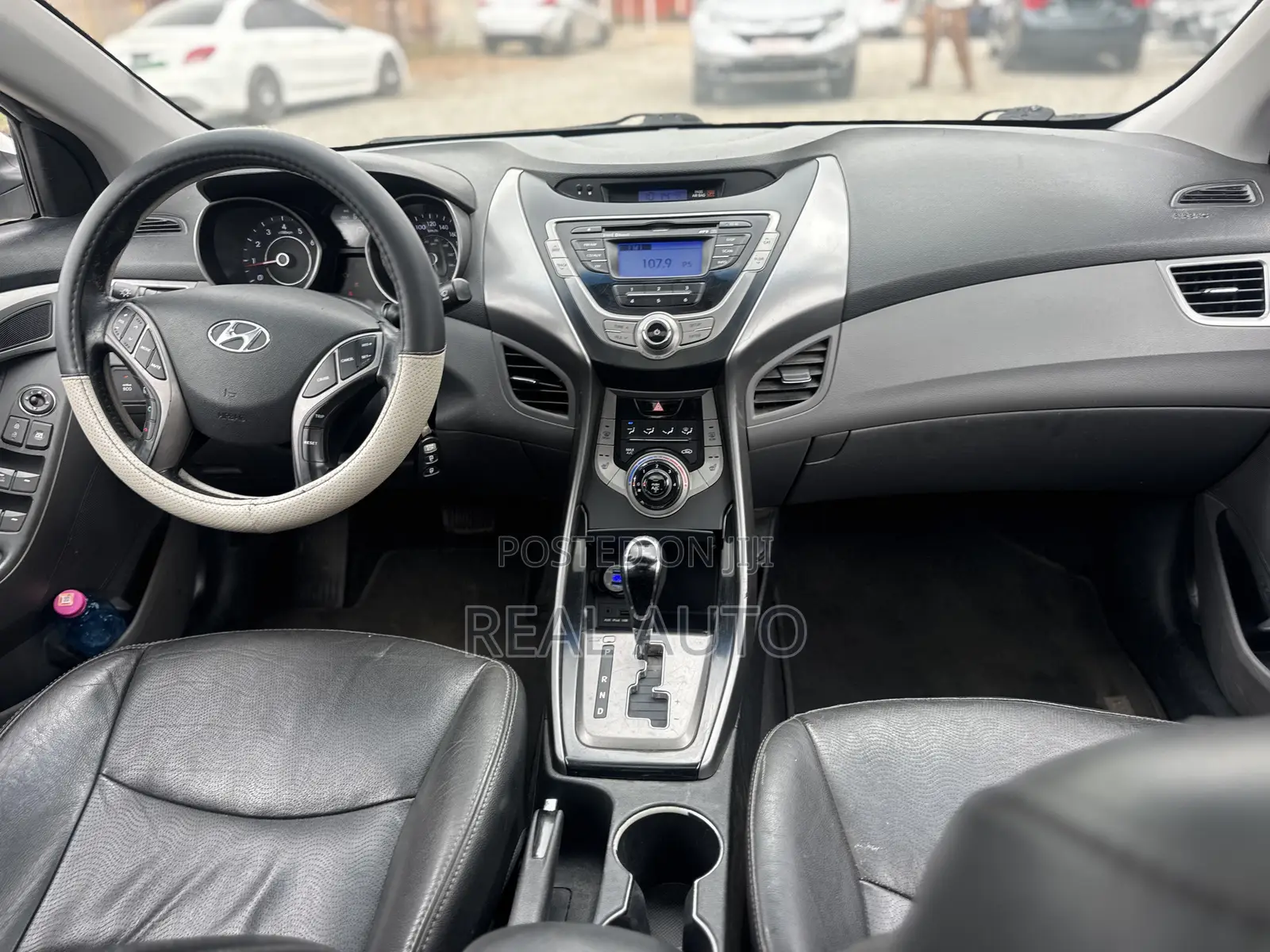 Hyundai Elantra Limited Sedan FWD (1.8L 4cyl 6A) 2013 White