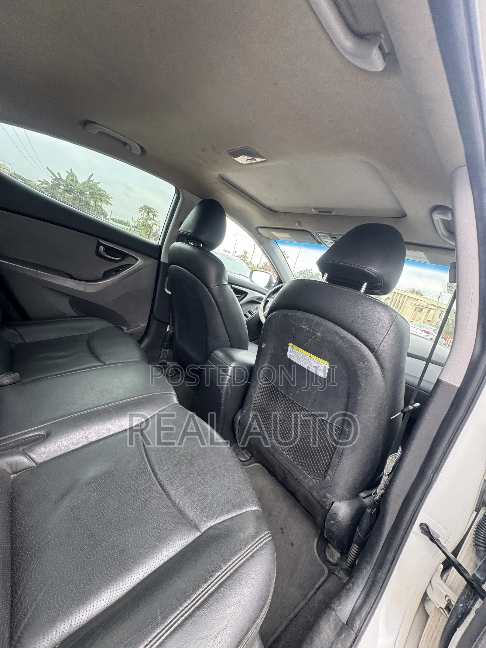 Hyundai Elantra Limited Sedan FWD (1.8L 4cyl 6A) 2013 White