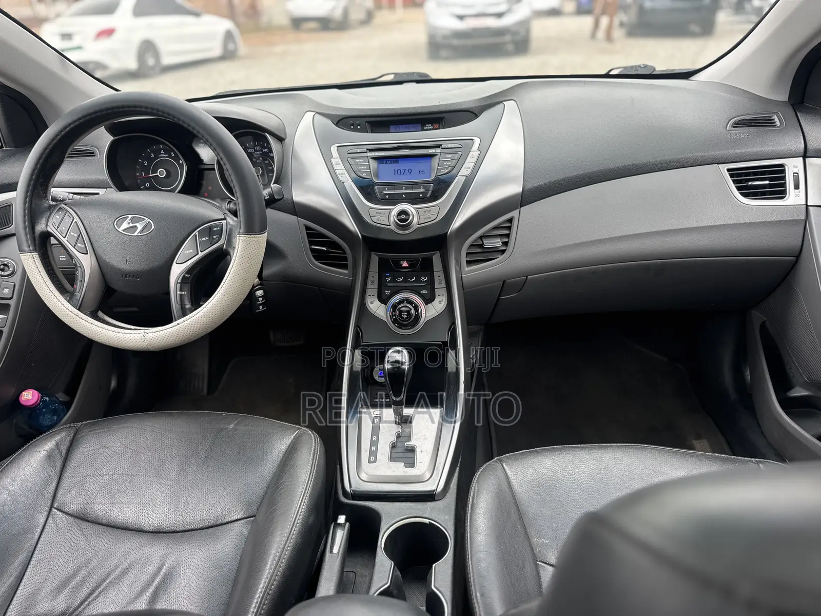 Hyundai Elantra Limited Sedan FWD (1.8L 4cyl 6A) 2013 White