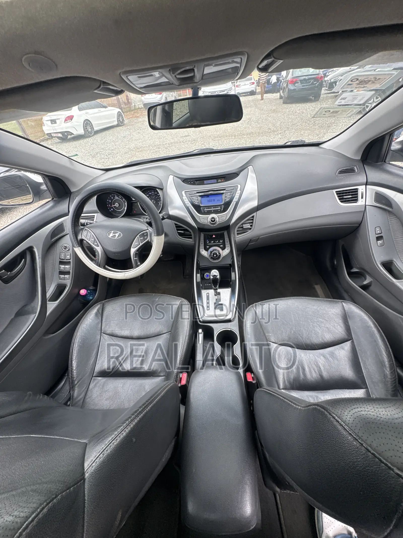 Hyundai Elantra Limited Sedan FWD (1.8L 4cyl 6A) 2013 White