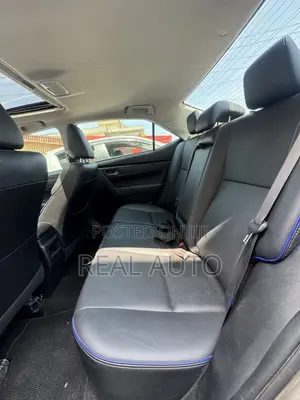 Toyota Corolla XSE (1.8L 4cyl 2A) 2018 Gray