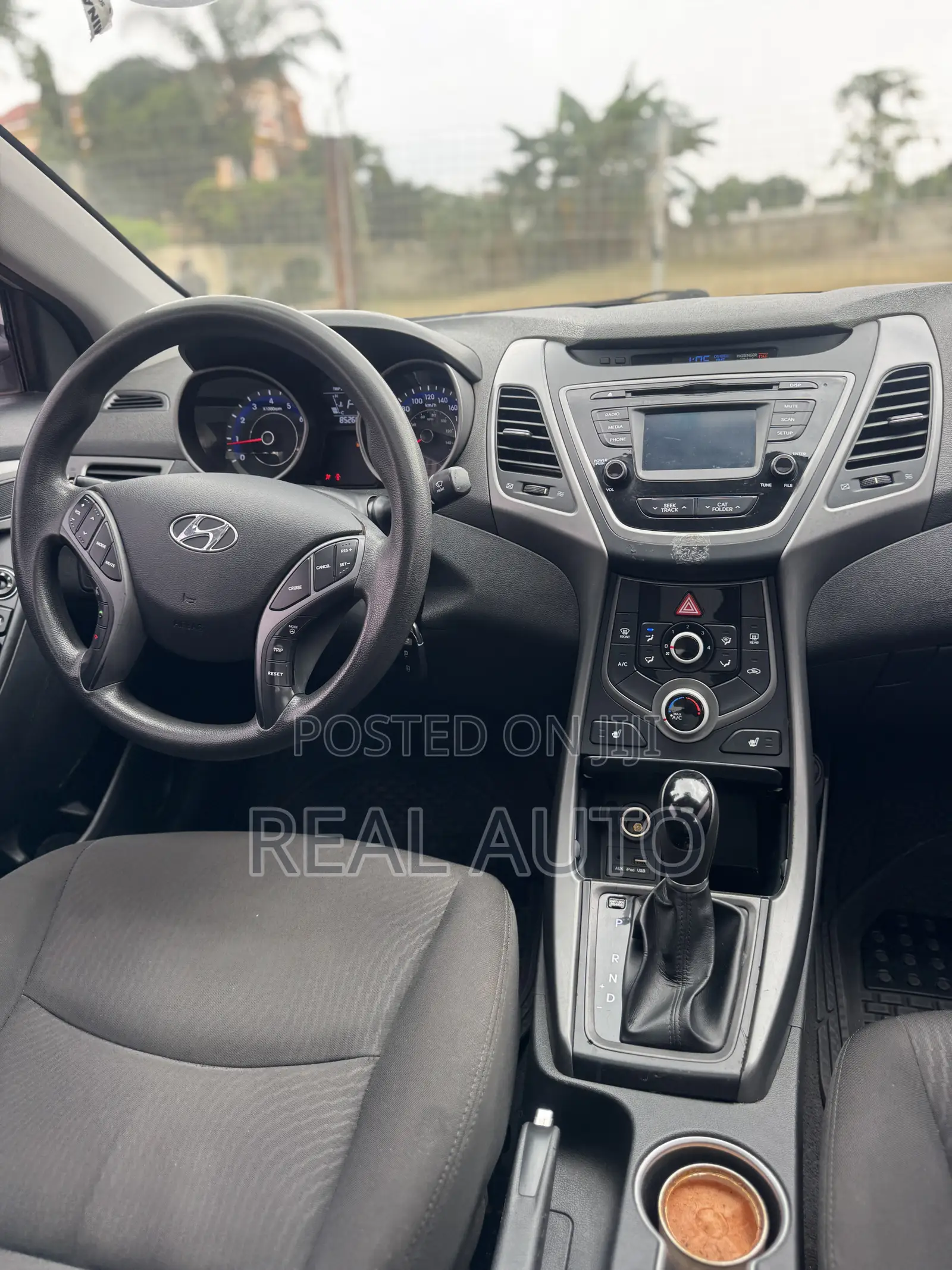Hyundai Elantra Limited 4dr Sedan (1.8L 4cyl 6A) 2015 Silver