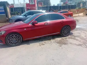 Mercedes-Benz C300 2017 Red