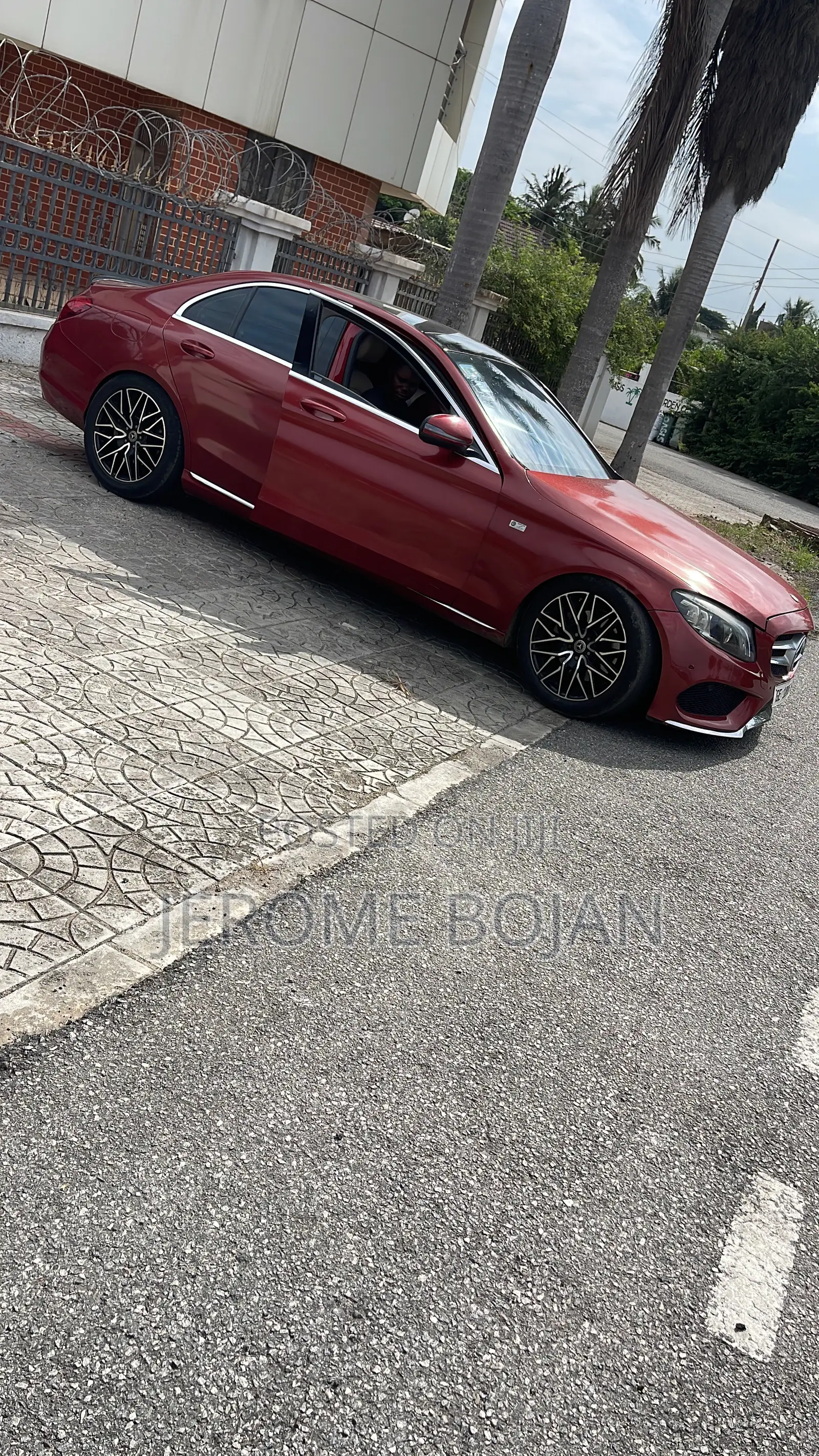 Mercedes-Benz C300 2017 Red