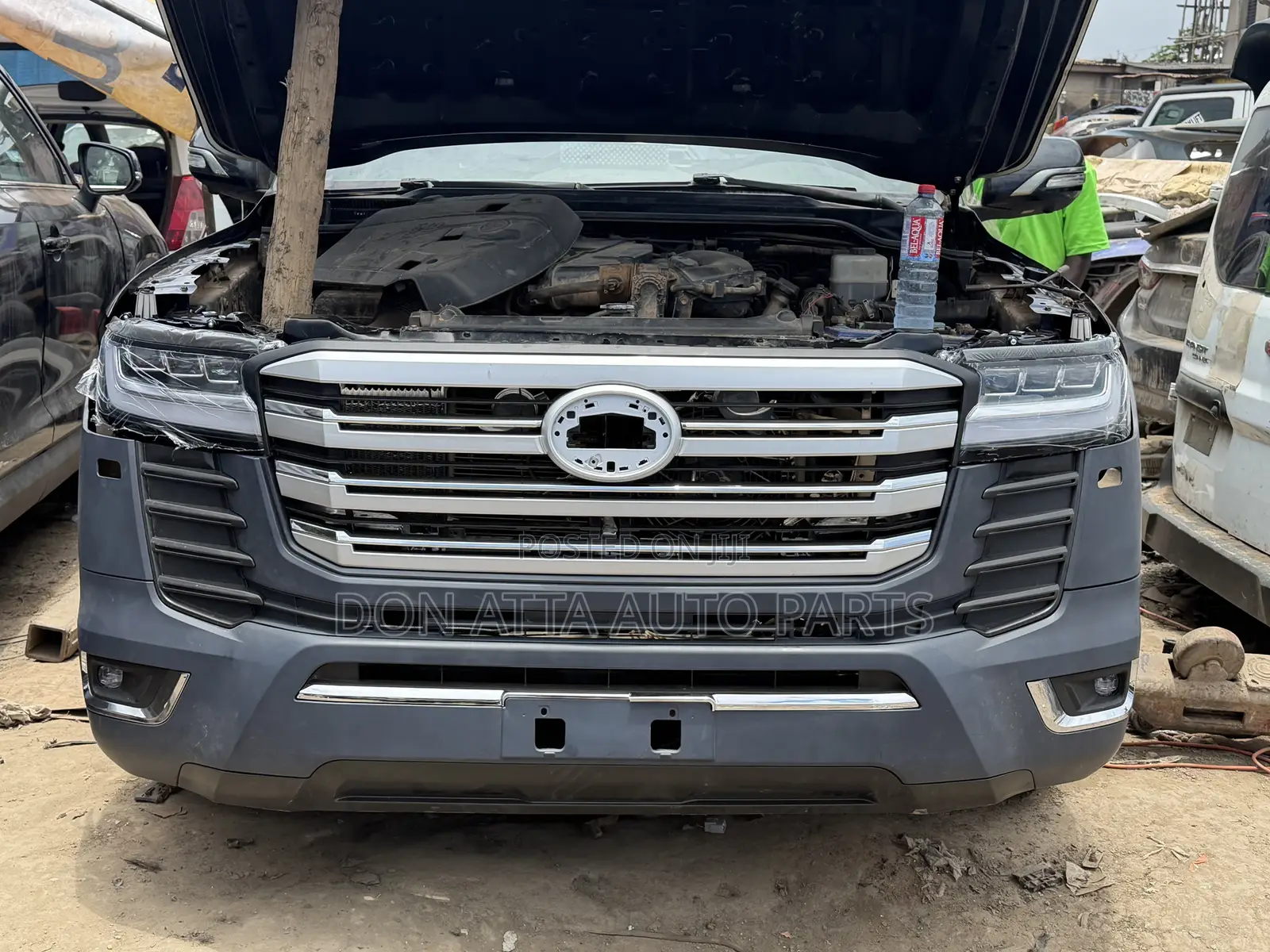 Toyota Land Cruiser 2018 Upgrade to Land Cruiser 300 Body Kit Availab