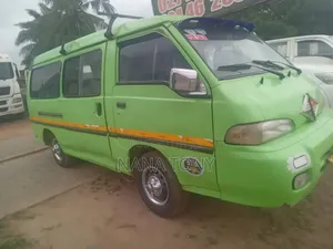 Hyundai H-100 2004 Green