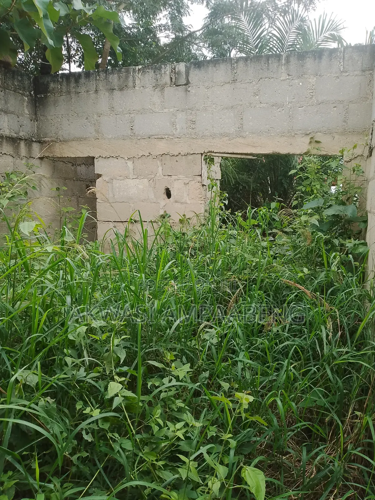 5bdrm House in Ejisu Ampabame for sale
