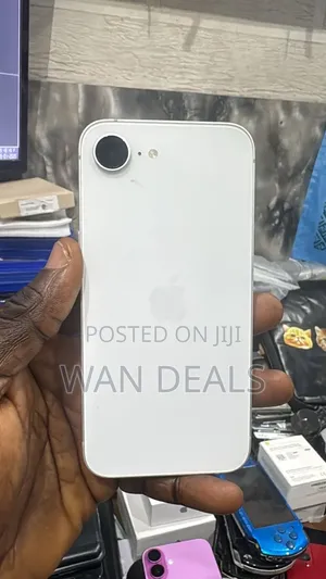 New Apple iPhone 16e 128 GB Black