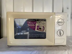 UK Standard Quality Emerson Microwave Oven