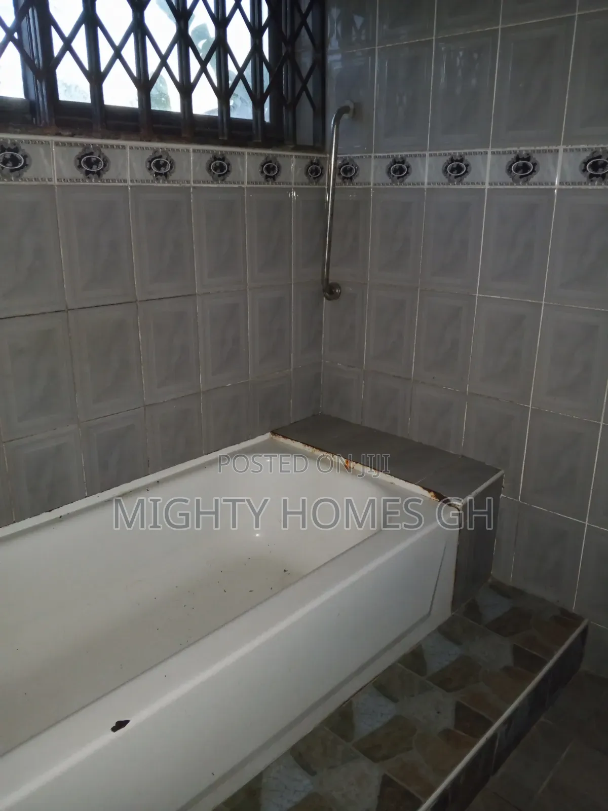 6bdrm House in Mighty Homes, Kasoa for rent