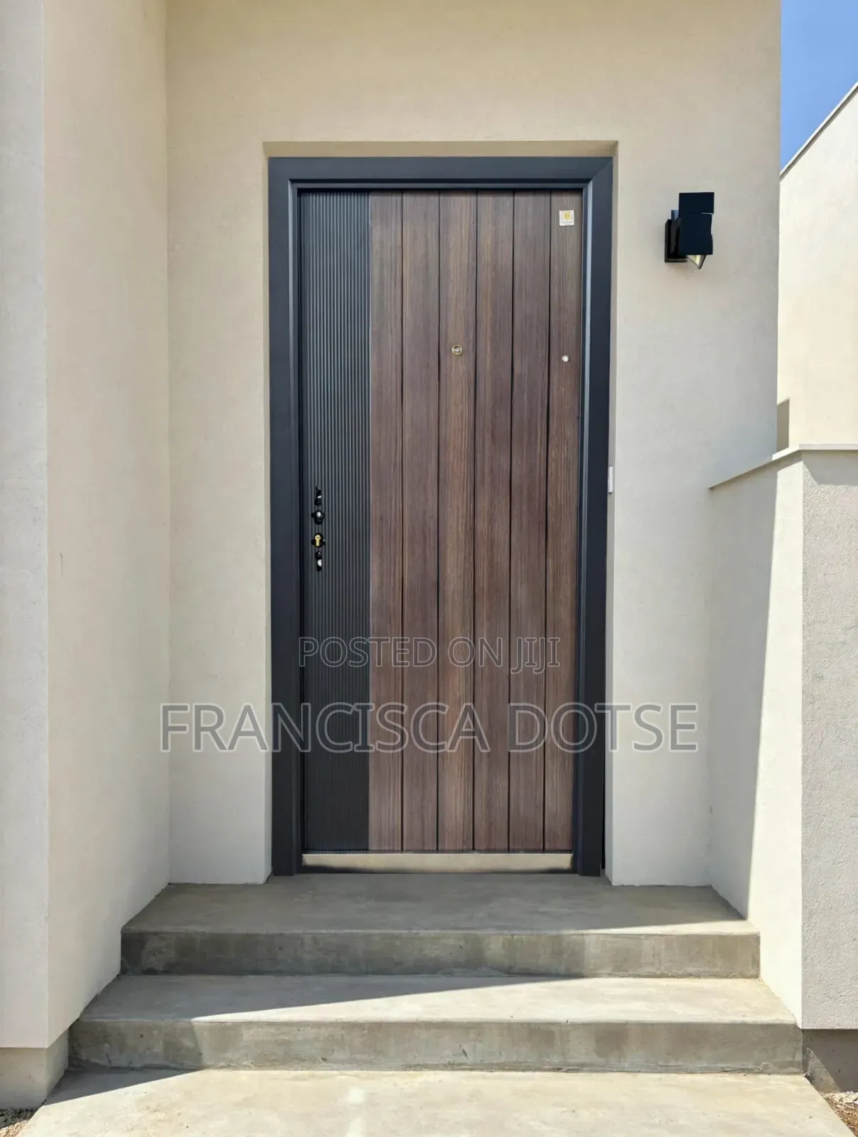 High Quality Smooth Brown 🟤 Door 🚪🚪