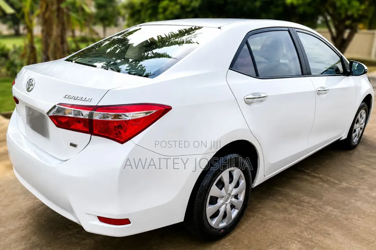 Toyota Corolla 2019 White