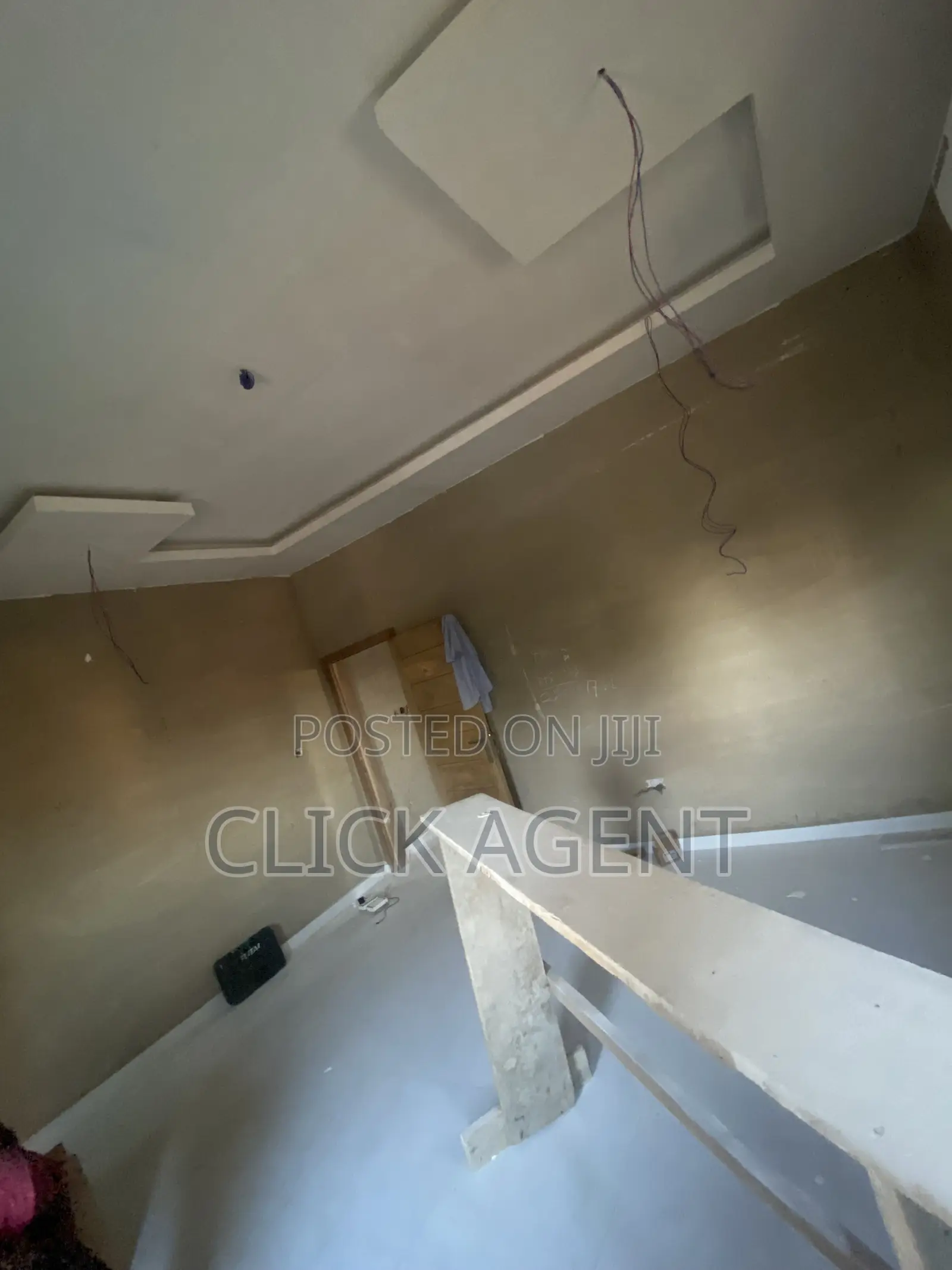 1bdrm Room & Parlour in Ogbojo Madina, American House for rent