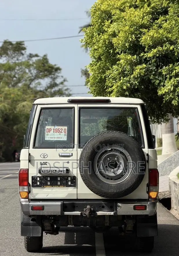 Toyota Land Cruiser 76 Series 2018 White