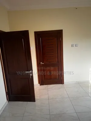 4bdrm House in Borteyman, Baatsona Total for rent