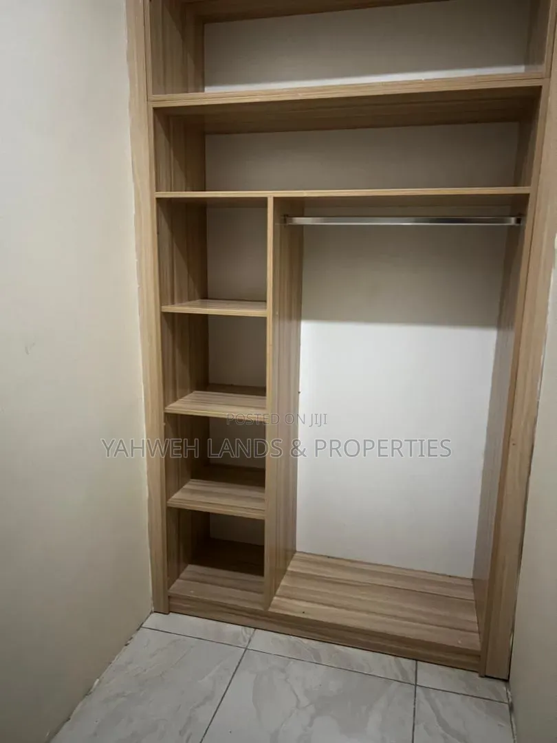 4bdrm House in Borteyman, Baatsona Total for rent