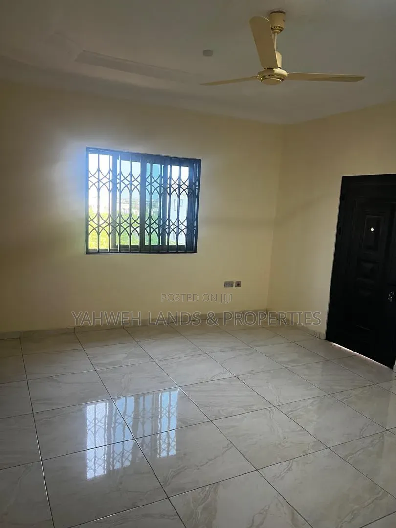 4bdrm House in Borteyman, Baatsona Total for rent