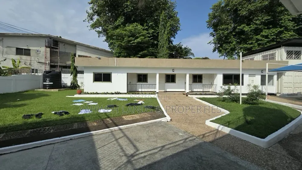 8bdrm House in Italian Embassy for rent