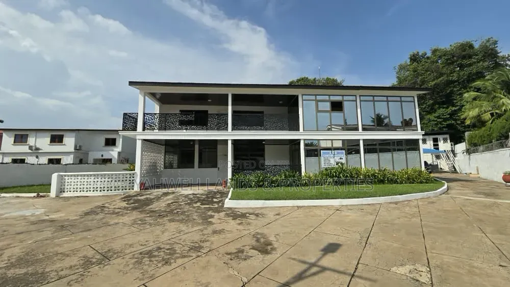 8bdrm House in Italian Embassy for rent