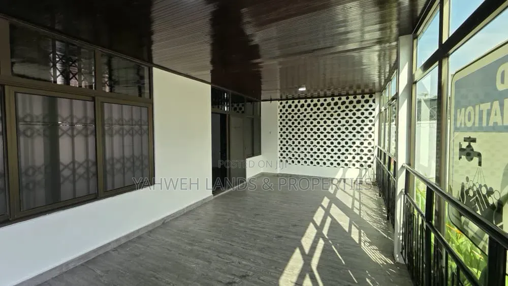 8bdrm House in Italian Embassy for rent