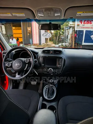Kia Soul Base Hatchback 2018 Red
