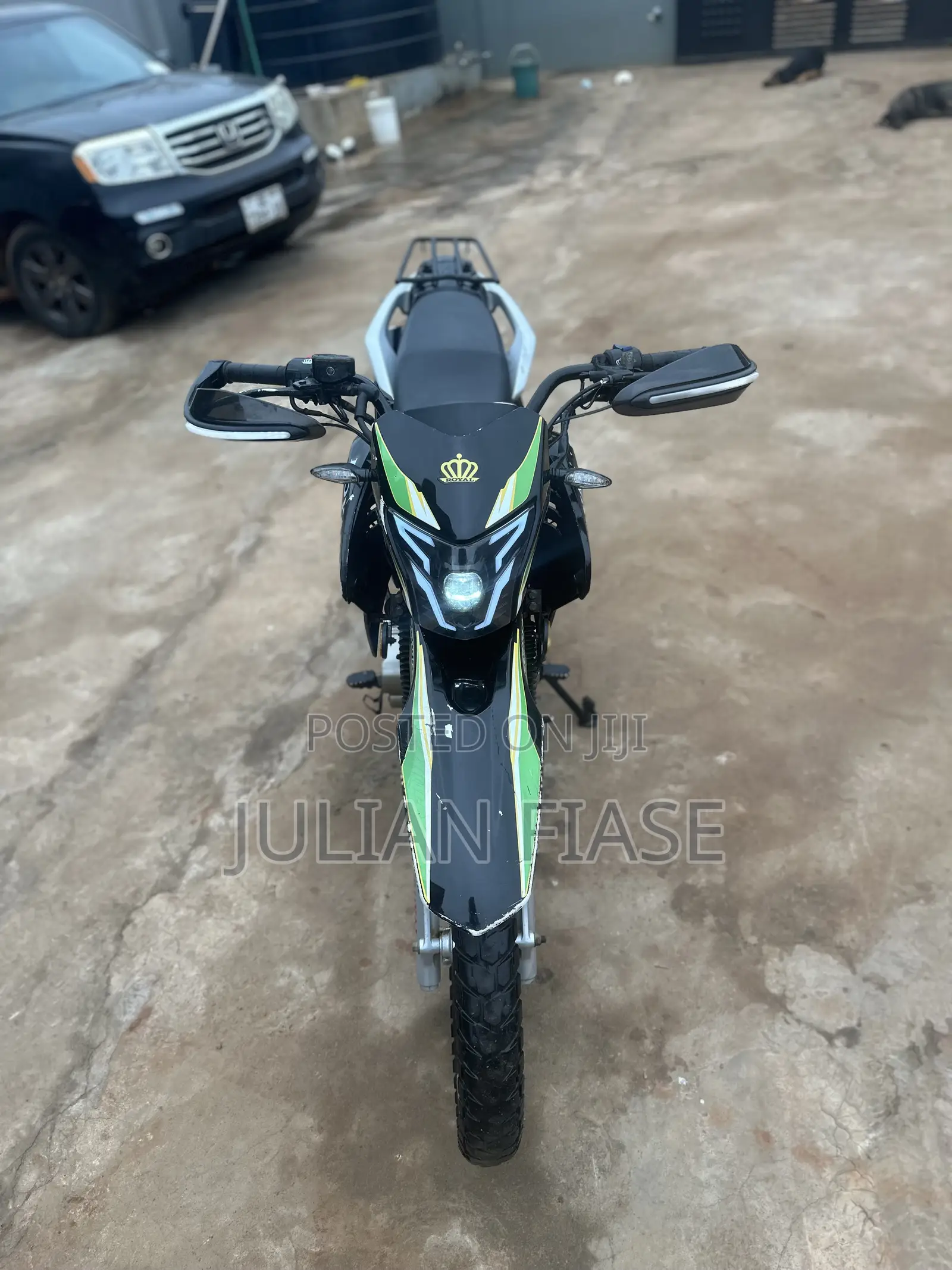 Royal Racer 2025 Black