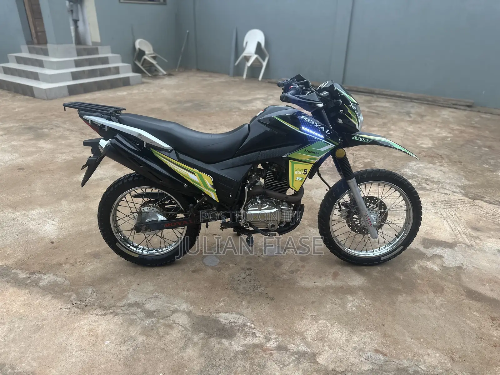 Royal Racer 2025 Black
