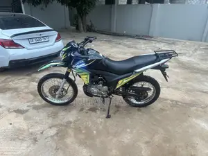 Royal Racer 2025 Black