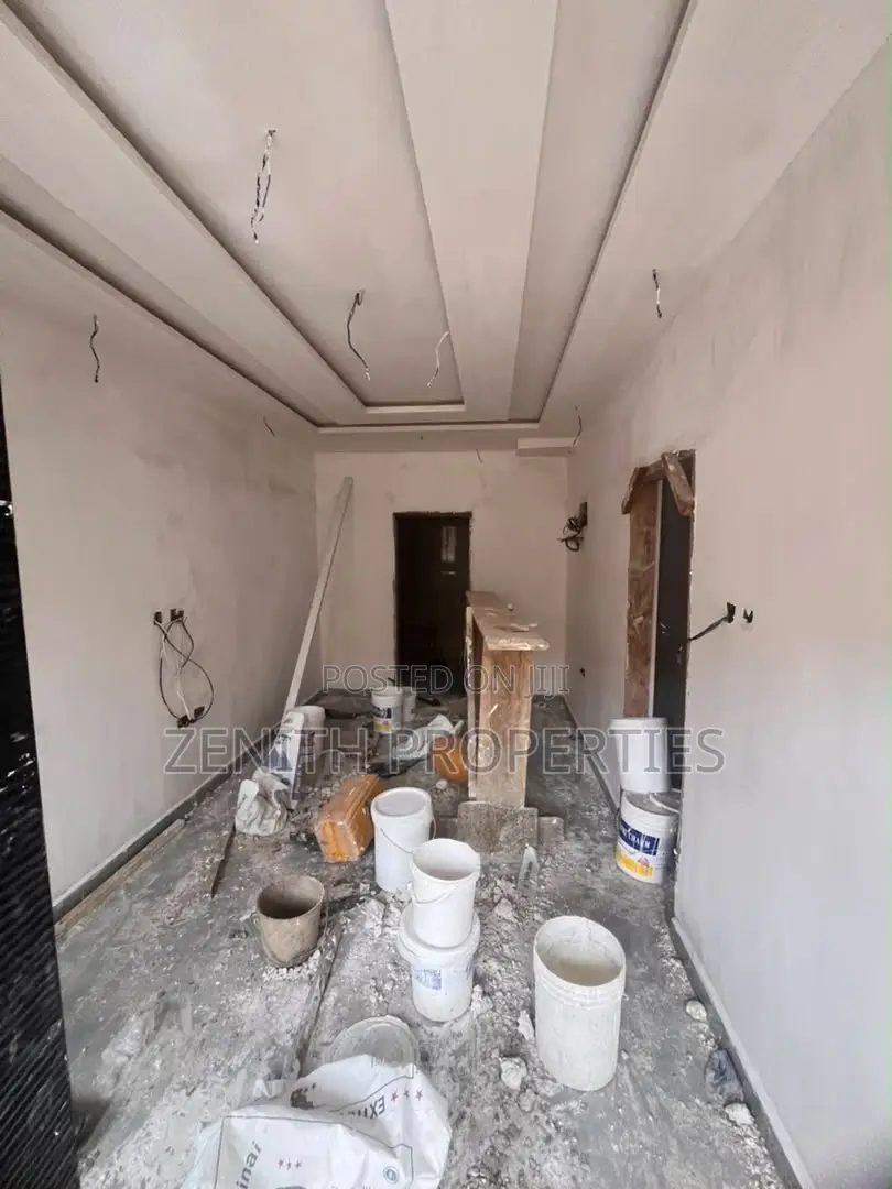 1bdrm Apartment in Zenith Realty, Exhibition for rent