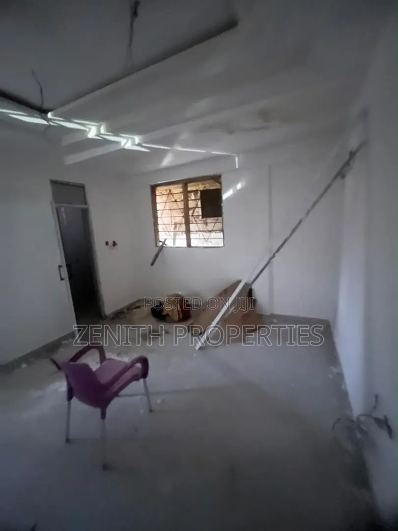 1bdrm Apartment in Zenith Realty, Exhibition for rent