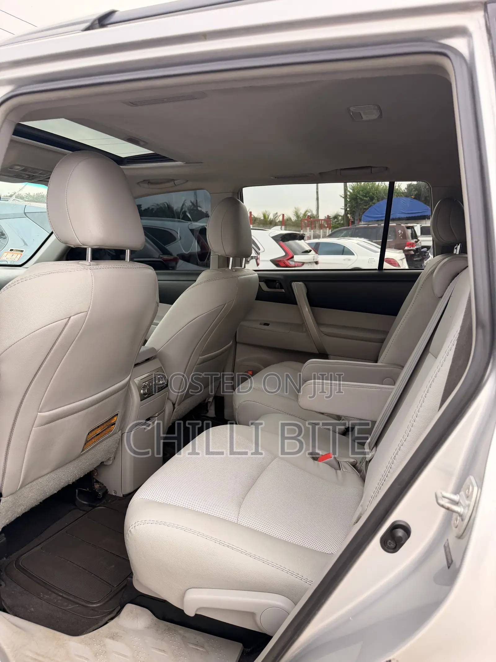 Toyota Highlander 2.7L 2WD 2013 Silver