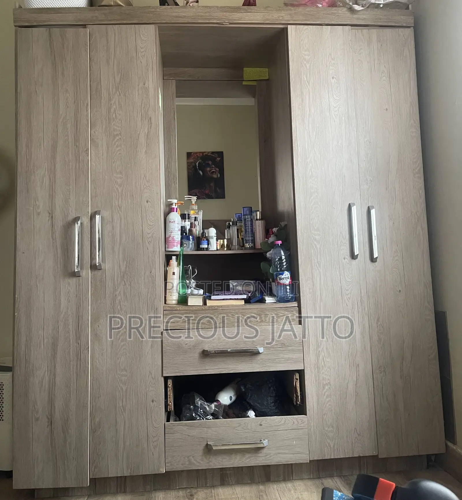 Cloth Wardrobe