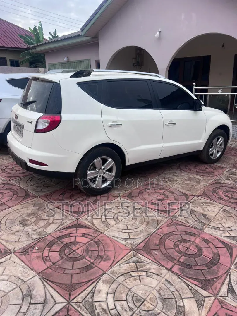 Geely Emgrand X7 2014 Off white