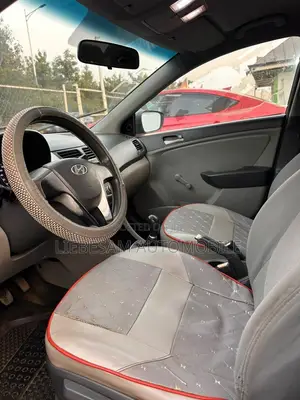 Hyundai Accent GLS 2012 Gray