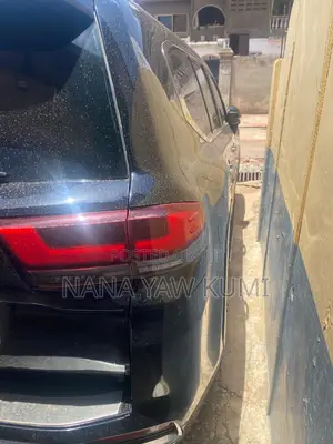 Toyota Land Cruiser 4x4 2007 Black