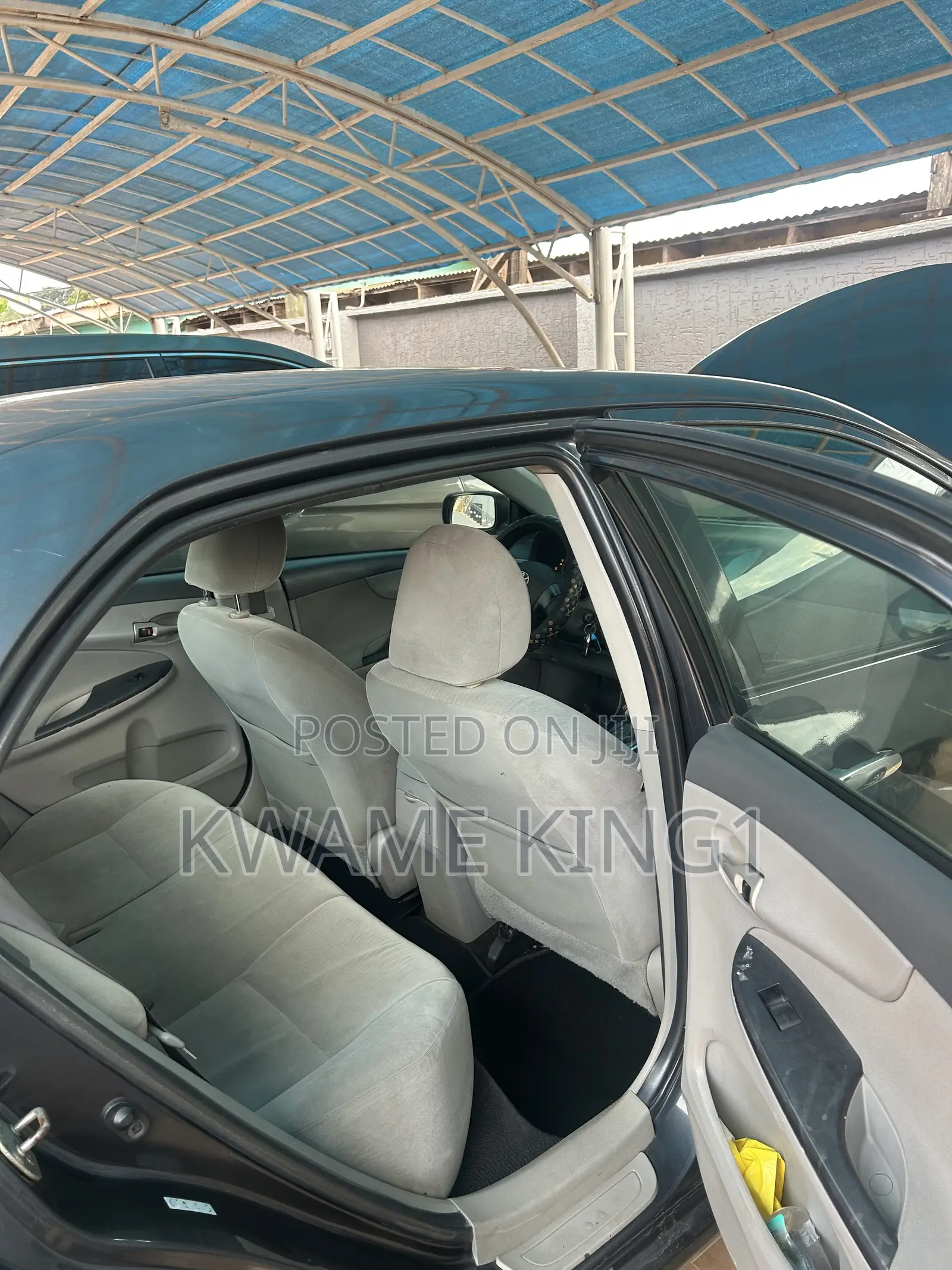Toyota Corolla LE 4dr Sedan (1.8L 4cyl 4A) 2010 Gray