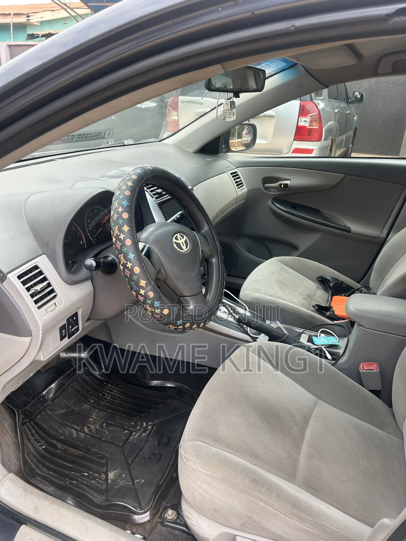 Toyota Corolla LE 4dr Sedan (1.8L 4cyl 4A) 2010 Gray