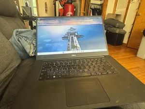 Laptop Dell XPS 15 9570 8GB Intel Core i5 SSD 256GB