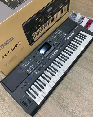 Yamaha PSR-E583 61-Key Portable Electronic Keyboard