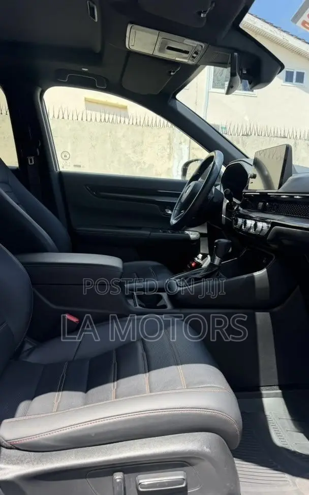 Honda CR-V 2024 White