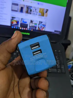 Universal Travel Adapter SL-199