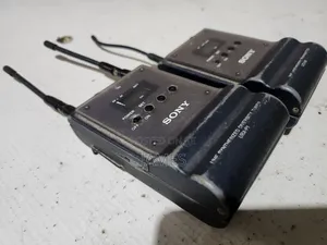Sony URX-P1 UTX B1 Wireless UHF Diversity Tuner & Receiver