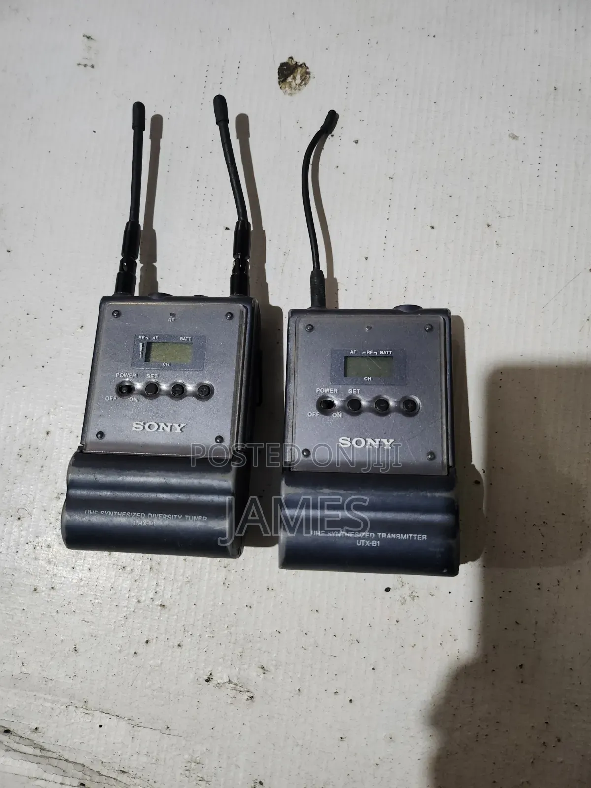 Sony URX-P1 UTX B1 Wireless UHF Diversity Tuner & Receiver