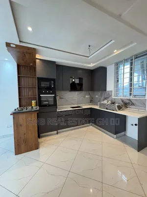 2bdrm House in Ashaley Botwe, School Junction for sale