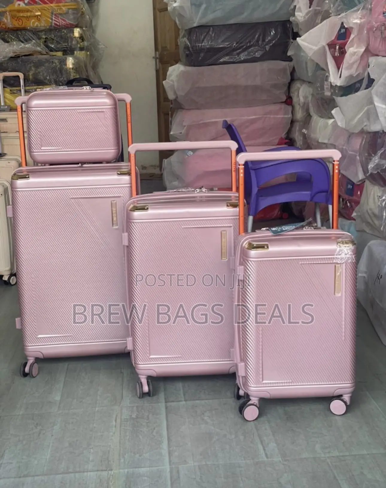 Premium Quality Ak 4set Wide Handle Unbreakable Traveling Bag.